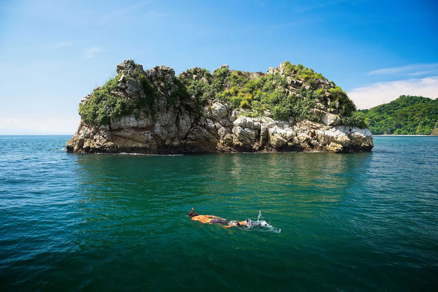 Snorkeling Isla Tortuga.jpg